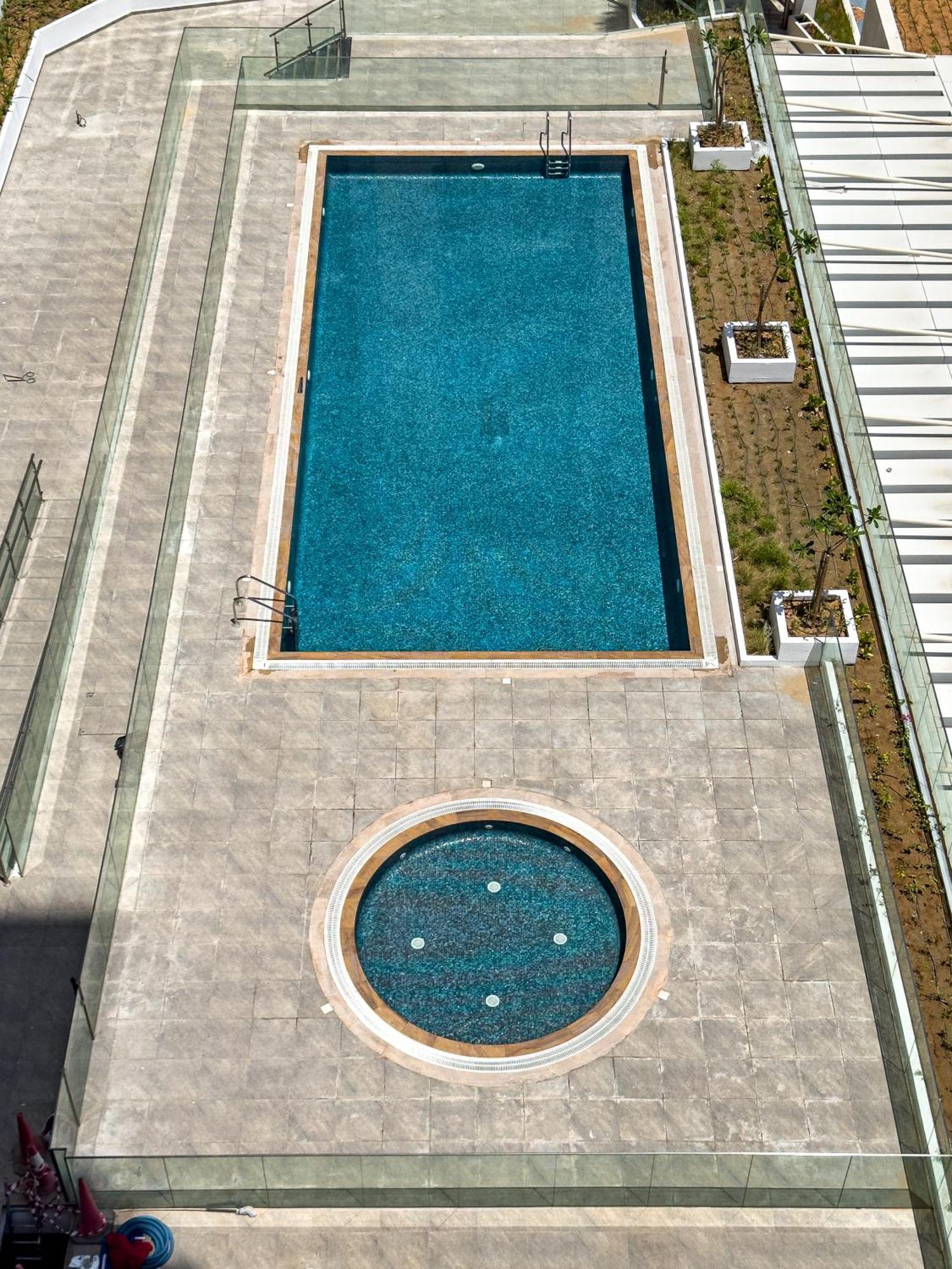 Apartment Full Canal View - Upgraded - Huge Balcony - 5 Min Walk From Adgm, Cleveland & Galleria - Ideal For Corporate Guests & Business Professionals *